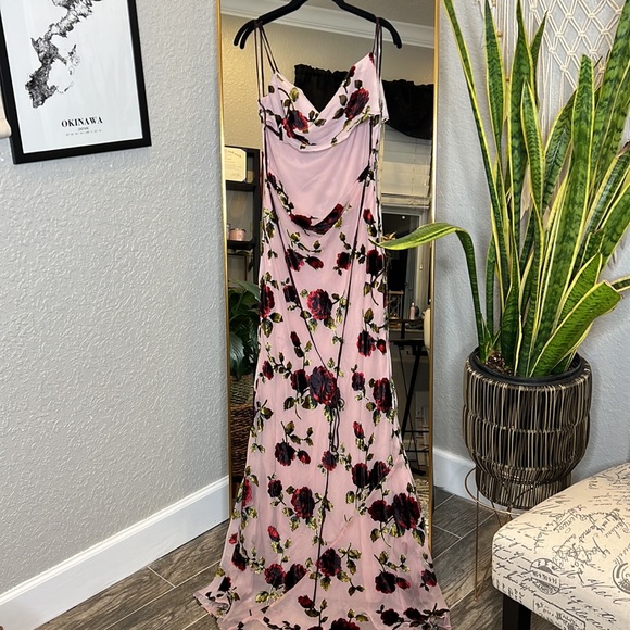 HOUSE OF CB 'Serena' Pink Devore Maxi Dress NWOT - Picture 10 of 12